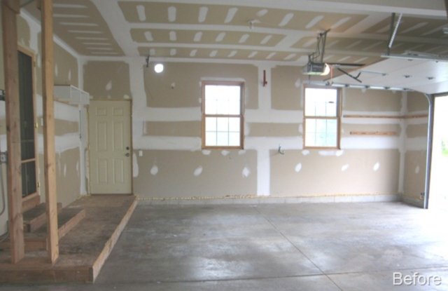 Franklin Park Garage Floor Epoxy Painting